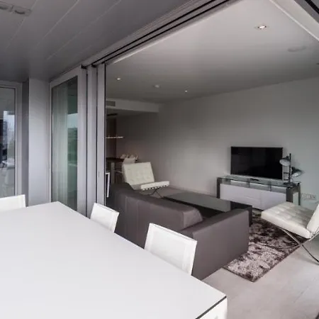 Remarkable 3 Bedroom In Eivissa 아파트