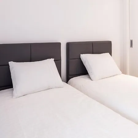 Remarkable 3 Bedroom In Eivissa * 이비자타운